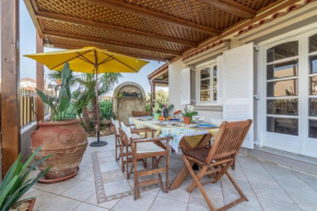 Spacious Family home near the Beach